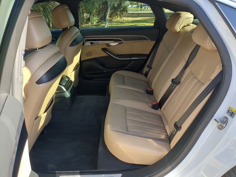 Used 2021 Audi A8 L 4.0T w/ Executive Plus Package image 16