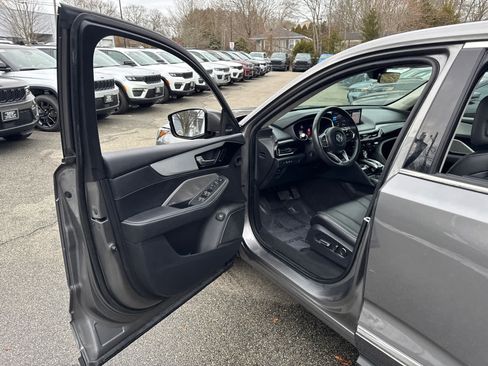 Used 2024 Acura MDX SH-AWD w/ Technology Package image 11