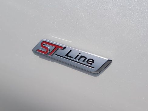 Certified 2023 Ford Explorer ST-Line w/ Class IV Trailer Tow Package RWD image 9