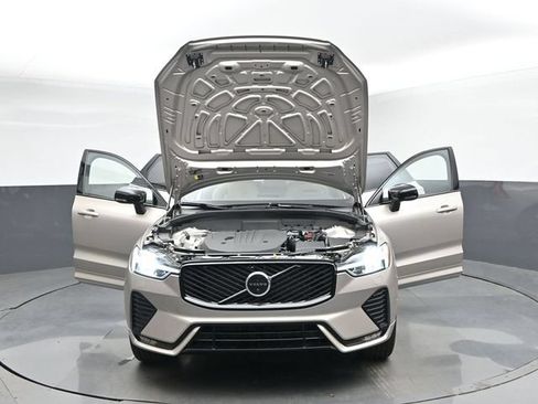 New 2026 Volvo XC60 B5 Plus w/ Protection Package Premier AWD/4WD image 53