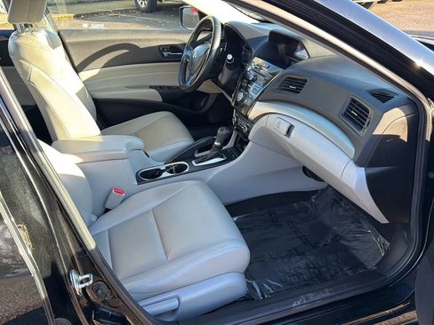 Used 2017 Acura ILX FWD image 14