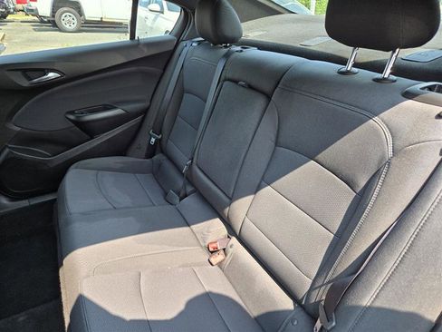 Used 2018 Chevrolet Cruze LT w/ Convenience Package image 26
