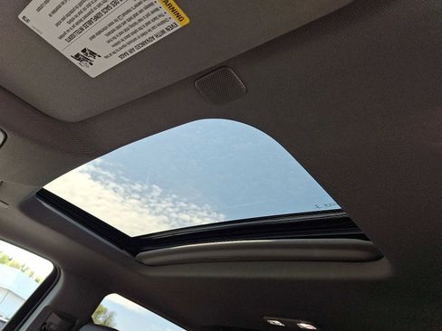 Used 2022 Chevrolet Silverado 1500 LTZ w/ LTZ Premium Package AWD/4WD image 14