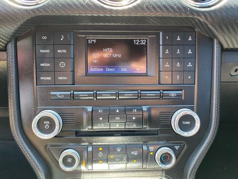 Used 2017 Ford Mustang Coupe RWD image 24