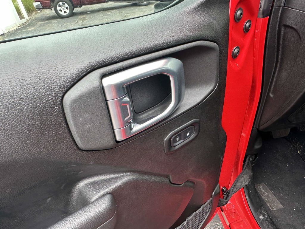 Used 2026 Jeep Wrangler Unlimited Sport AWD/4WD image 17