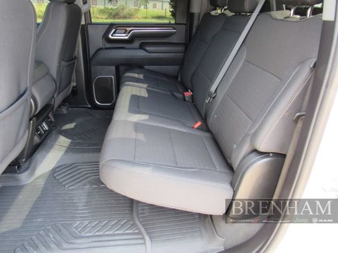 Used 2025 Chevrolet Silverado 2500 LT AWD/4WD image 17