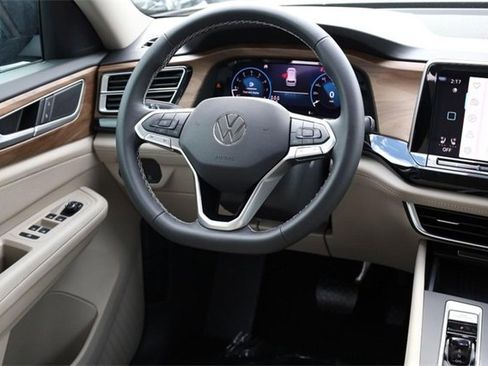 New 2026 Volkswagen Atlas SE image 24