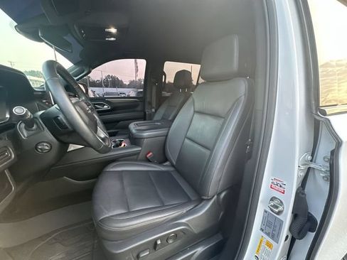 Used 2024 Chevrolet Tahoe Z71 w/ Luxury Package AWD/4WD image 14