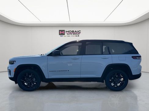 New 2025 Jeep Grand Cherokee Limited w/ Trailer Tow Package image 4