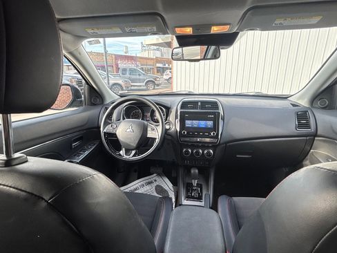 Used 2024 Mitsubishi Outlander Sport SE image 18