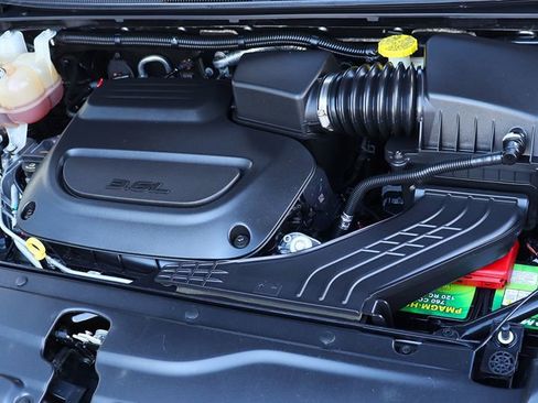 Used 2021 Chrysler Voyager Lxi image 64