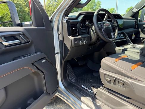 New 2026 GMC Sierra 3500 AT4 w/ Technology Package AWD/4WD image 19