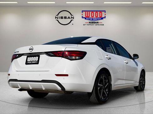 Certified 2025 Nissan Sentra SV image 3