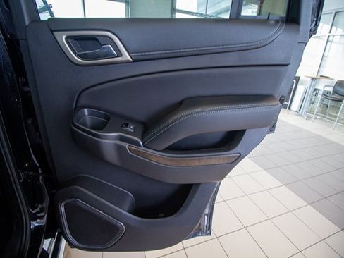 Used 2018 GMC Yukon Denali w/ Denali Ultimate Package image 11