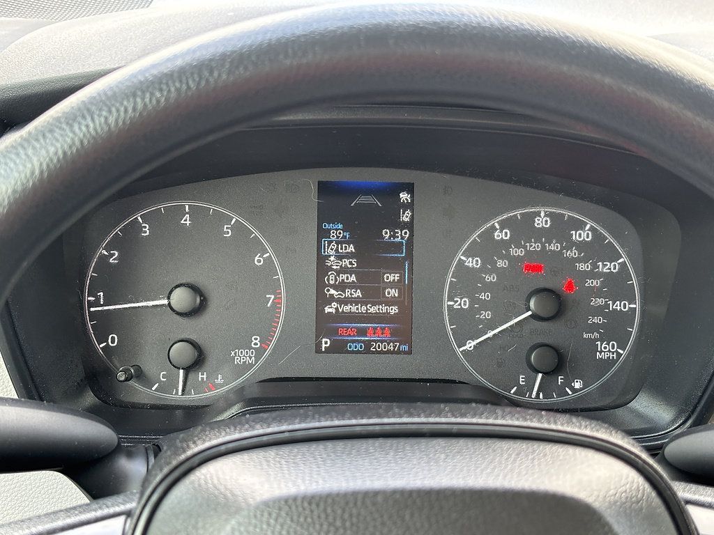 Used 2025 Toyota Corolla LE FWD image 24