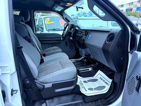 Used 2013 Ford F250 XL w/ Skid Plate Pkg image 32