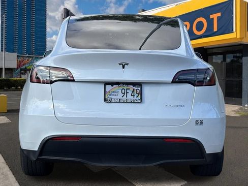 Used 2023 Tesla Model Y Long Range AWD/4WD image 3