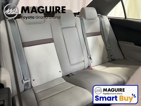 Used 2014 Toyota Camry LE image 37