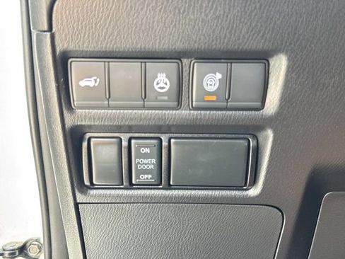 Used 2023 Nissan Armada SL w/ Midnight Edition Package RWD image 22