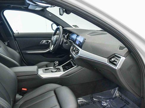 Used 2022 BMW 330i Sedan w/ Driving Assistance Package image 16