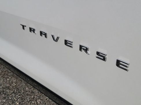 Certified 2025 Chevrolet Traverse High Country w/ LPO, Floor Liner Package FWD image 8