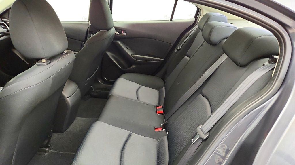 Used 2015 MAZDA MAZDA3 i Sport FWD image 20
