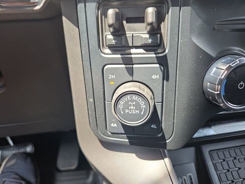 Used 2025 Ford F150 Lariat w/ FX4 Off-Road Package image 24
