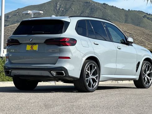 Used 2024 BMW X5 sDrive40i w/ M Sport Package RWD image 3