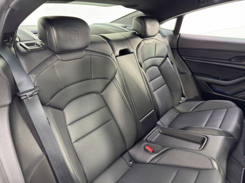 Used 2022 Porsche Taycan image 43