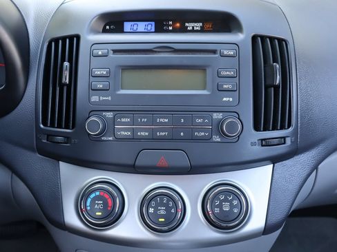 Used 2010 Hyundai Elantra SE FWD image 34