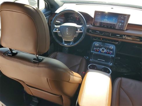 Used 2021 Lincoln Nautilus Reserve w/ Equipment Group 202A image 16