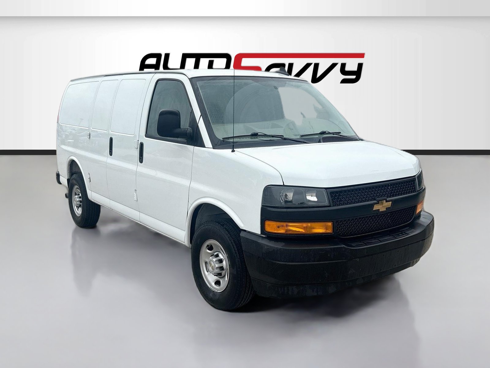 Used 2025 Chevrolet Express 2500 w/ Driver Convenience Package RWD image 1