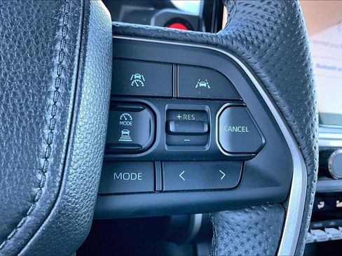 Used 2025 Toyota Tacoma TRD Off-Road image 17