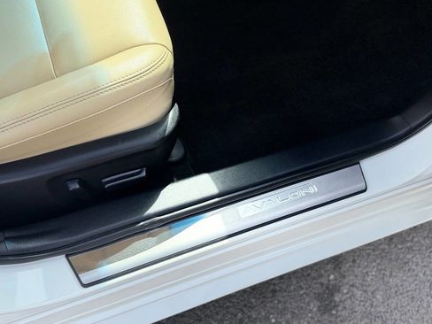 Used 2014 Toyota Avalon XLE Premium FWD image 96