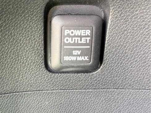 Used 2017 Honda Pilot Touring image 22