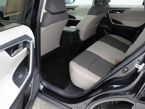Certified 2024 Toyota RAV4 XLE FWD image 27