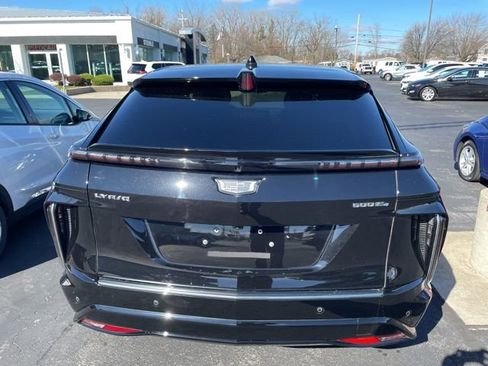 Used 2024 Cadillac Lyriq Luxury w/ LPO, Floor Liner Package image 9