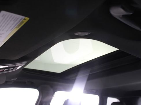 New 2026 Jeep Grand Cherokee Laredo image 9