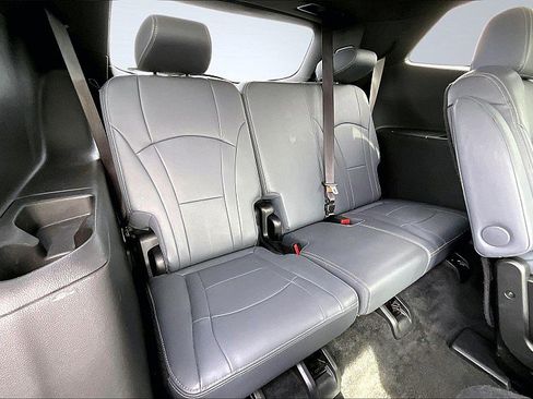Used 2024 Buick Enclave Premium FWD image 28
