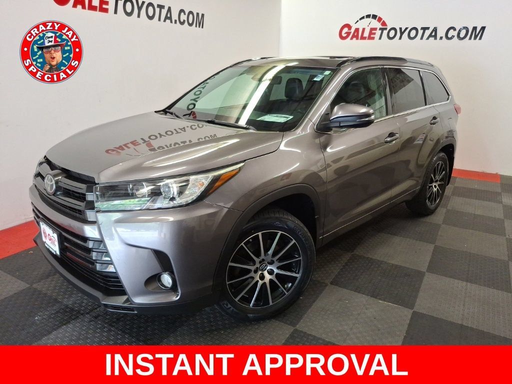 Used 2018 Toyota Highlander SE AWD/4WD image 1