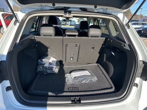 New 2026 Volkswagen Taos SEL image 25