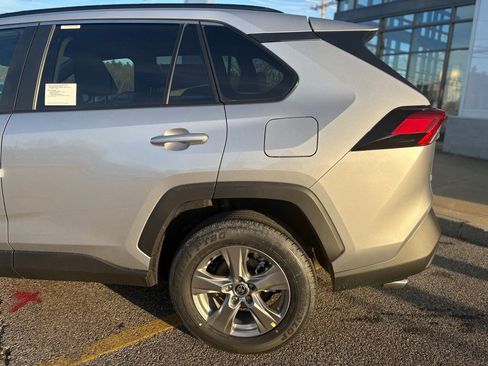 New 2025 Toyota RAV4 XLE image 4