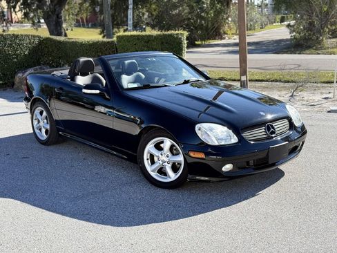 Used 2003 Mercedes-Benz SLK 320 image 2
