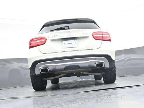 Used 2017 Mercedes-Benz GLA 250 4MATIC image 32