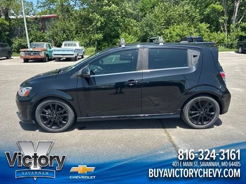 Used 2019 Chevrolet Sonic Premier FWD image 1