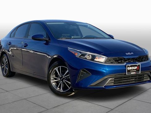 Used 2024 Kia Forte LXS image 3