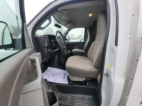Used 2018 Chevrolet Express 3500 w/ Power Convenience Package image 25