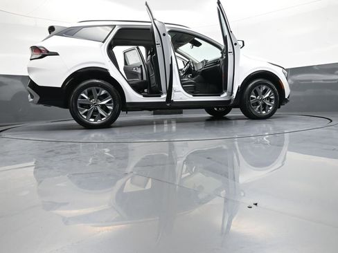 Certified 2023 Kia Sportage SX AWD/4WD image 49