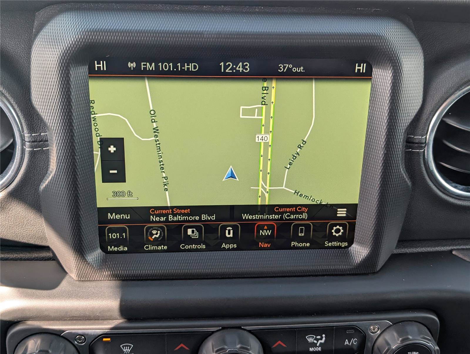 Used 2022 Jeep Gladiator Overland w/ Popular Equipment Package AWD/4WD image 25