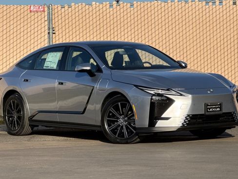 New 2026 Lexus ES 350e w/ Convenience Package FWD image 2
